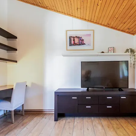 1 Bedroom Awesome In *