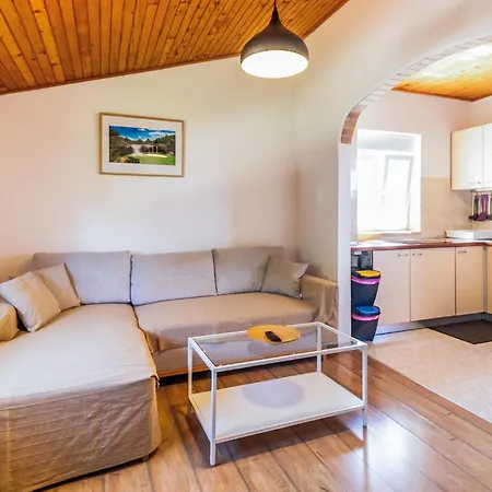 Appartement 1 Bedroom Awesome In *