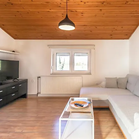 1 Bedroom Awesome In