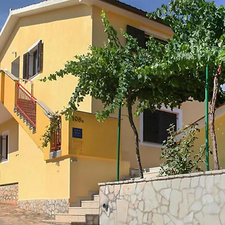 1 Bedroom Awesome In