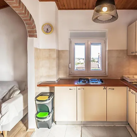 Apartment 1 Bedroom Awesome In *